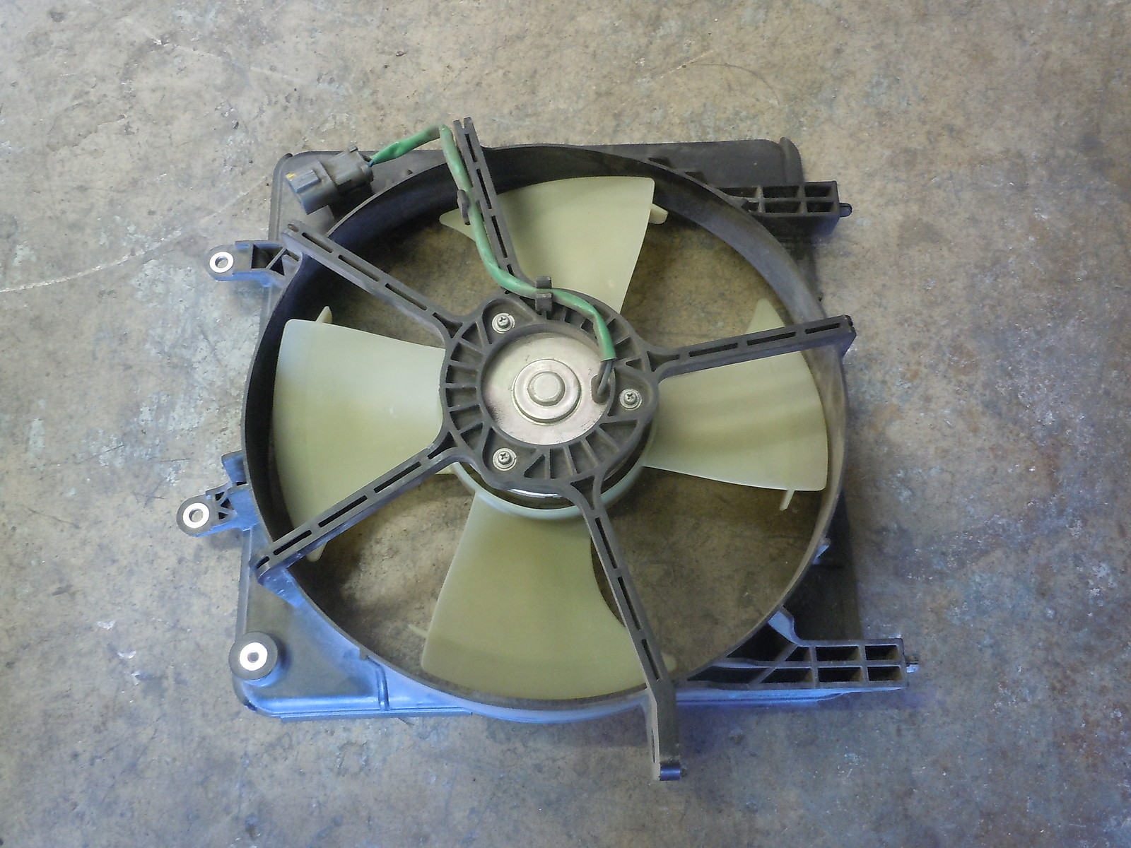 Ventilador del Radiador Honda Fit