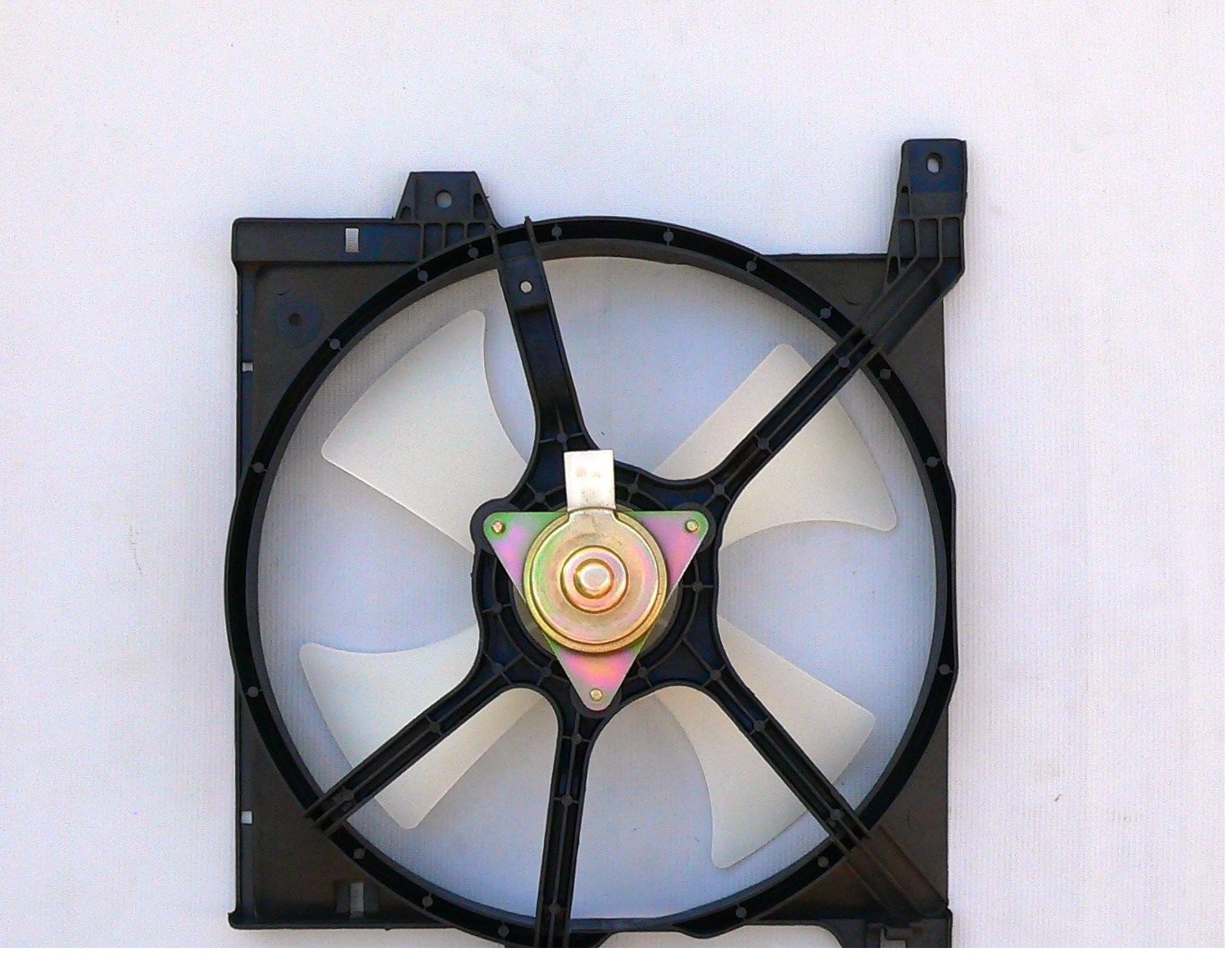 Ventilador de Radiador Nissan Sentra B13 1.6L espiga 4 lineas 1991 1994