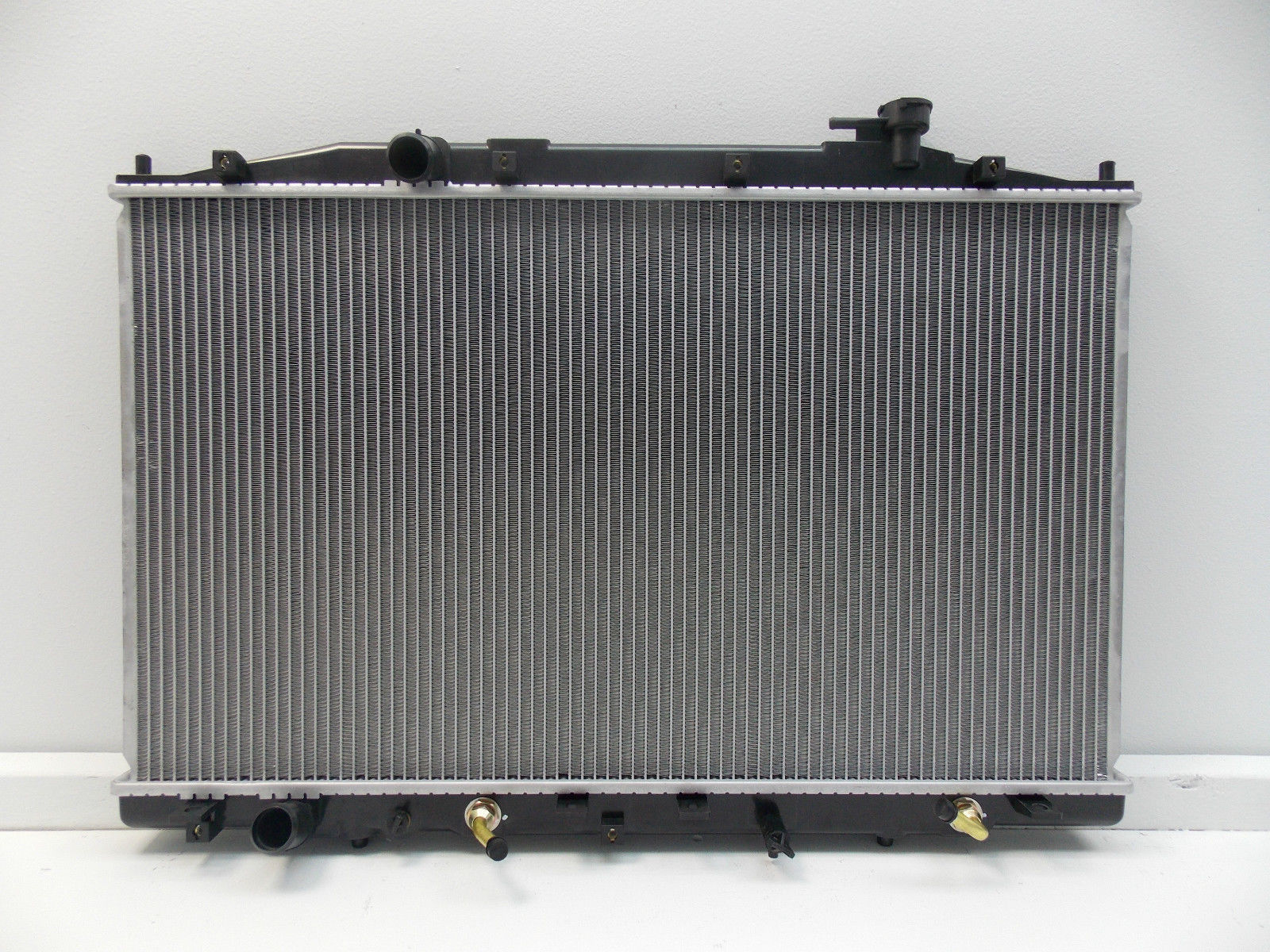 Radiador de Agua Honda Odyssey 3.5L V6 AT Automatico 2011 2013