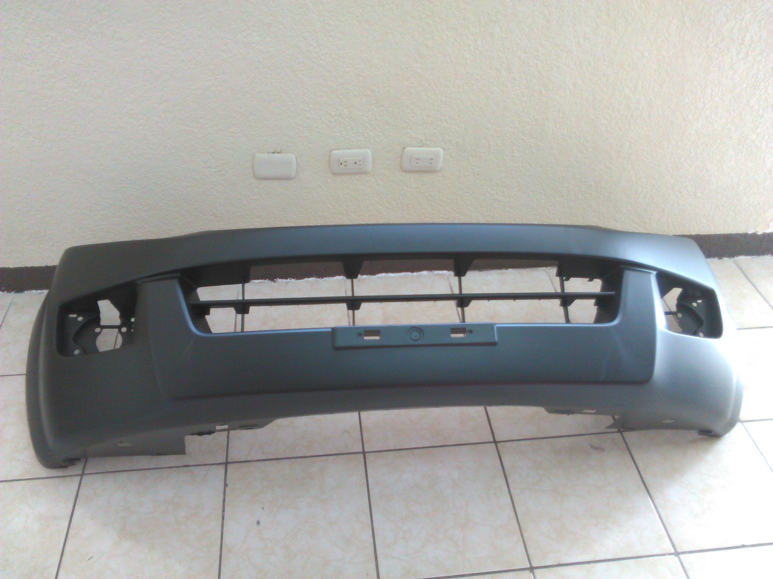 Bumper Delantero Isuzu DMax 4WD