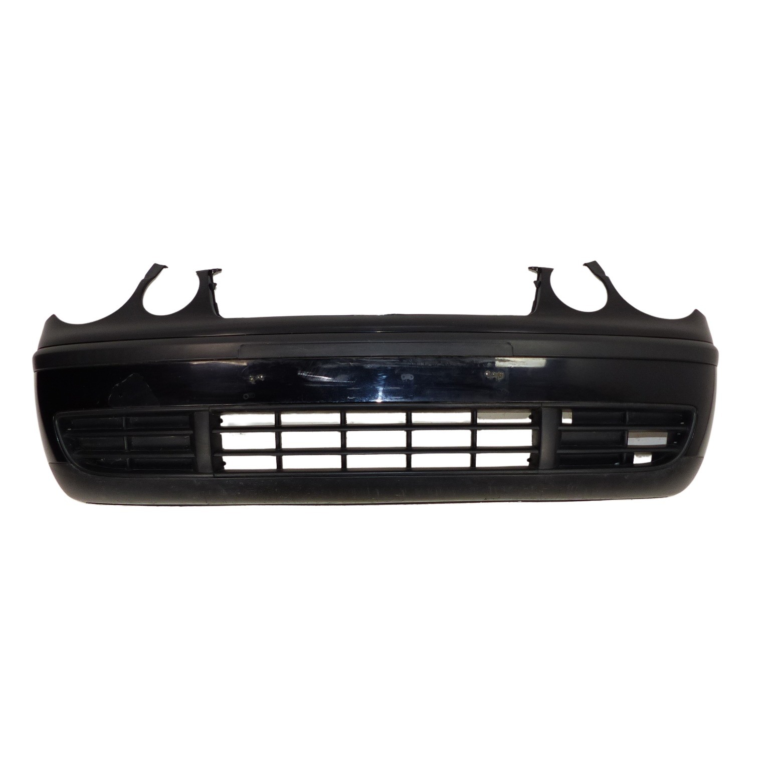 Bumper Delantero Volkswagen Polo Sedan y Hatchback con rejilla spoiler y tapones