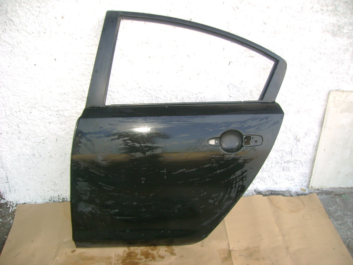 Puertas Izquierdas Traseras Para Mazda 3 2010 2012