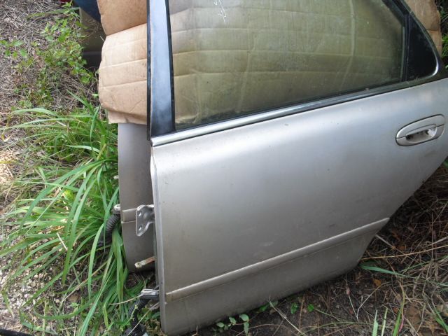 Puertas Izquierdas Traseras de Mazda 626 1993 1997